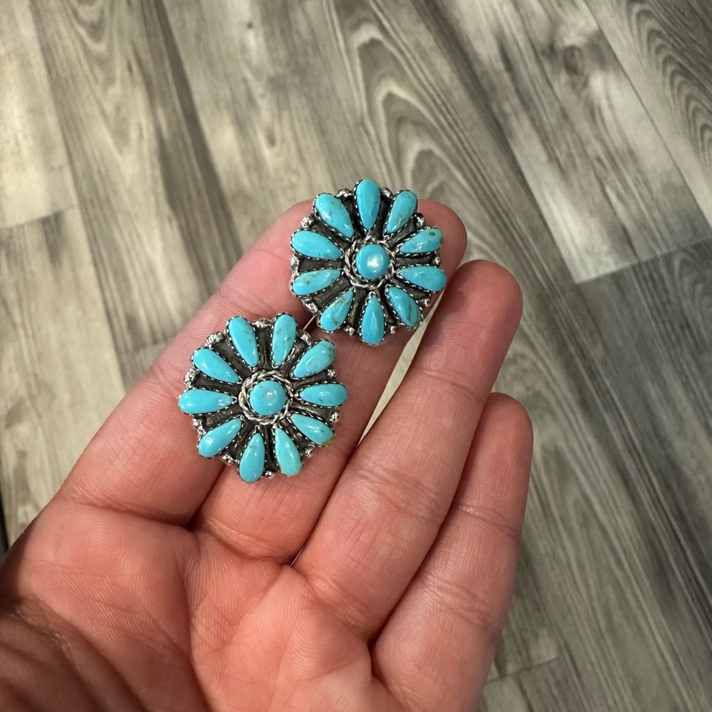 Kingman Turquoise Cluster Native Post Stud Earrings